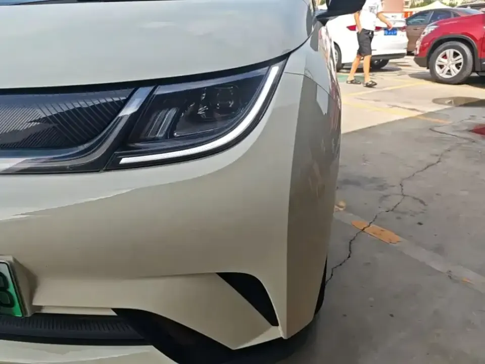 BYD Dolphin