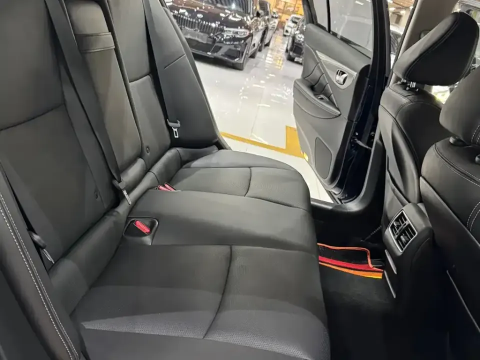 Infiniti Q50L