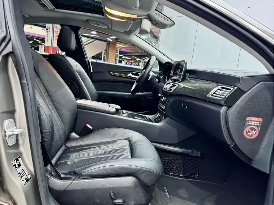 Mercedes-Benz CLS