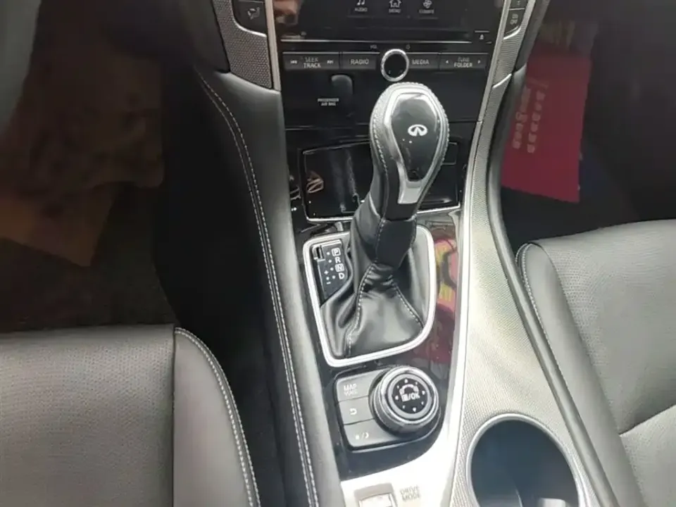 Infiniti Q50L