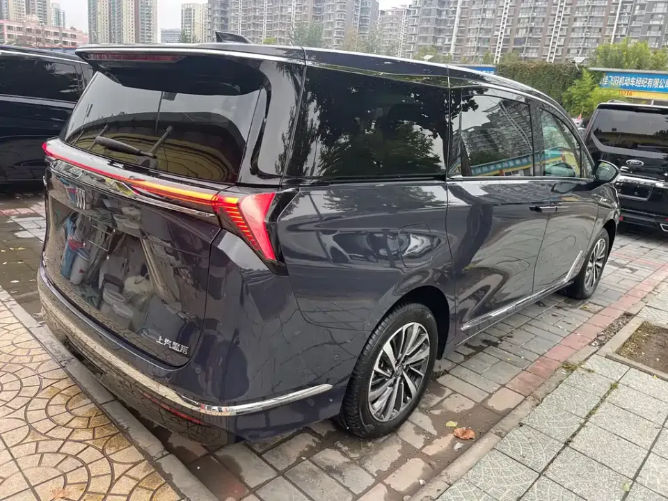 Buick GL8 Hybrid