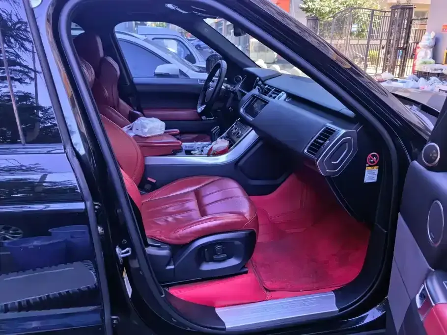 Land Rover Sport