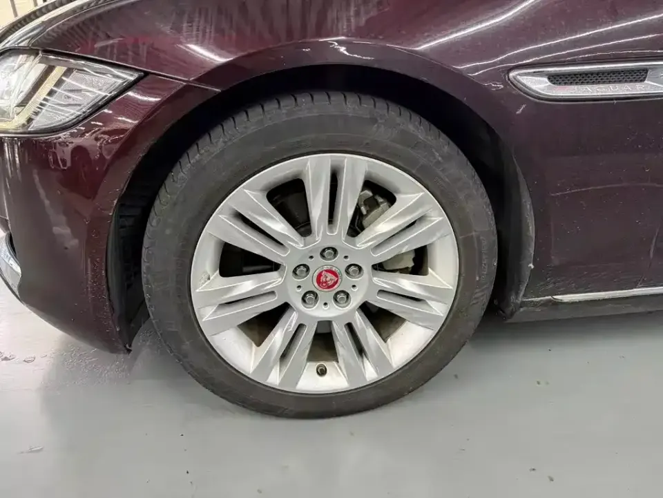 Jaguar XFL