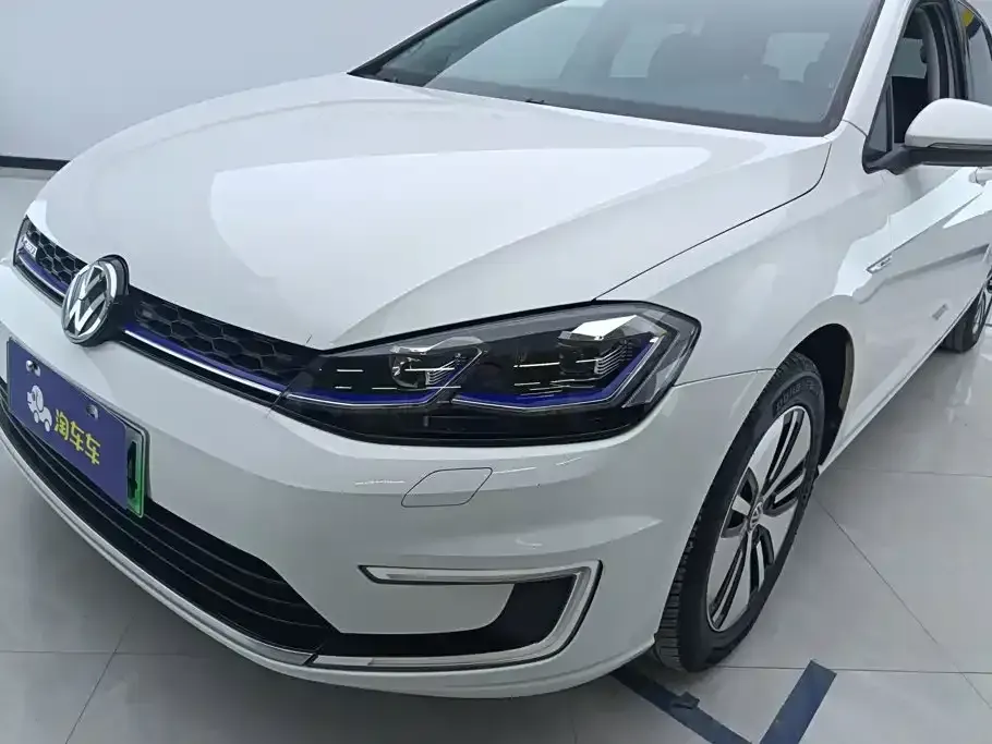 Volkswagen Golf EV