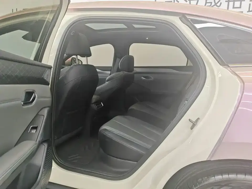 BYD Qin L