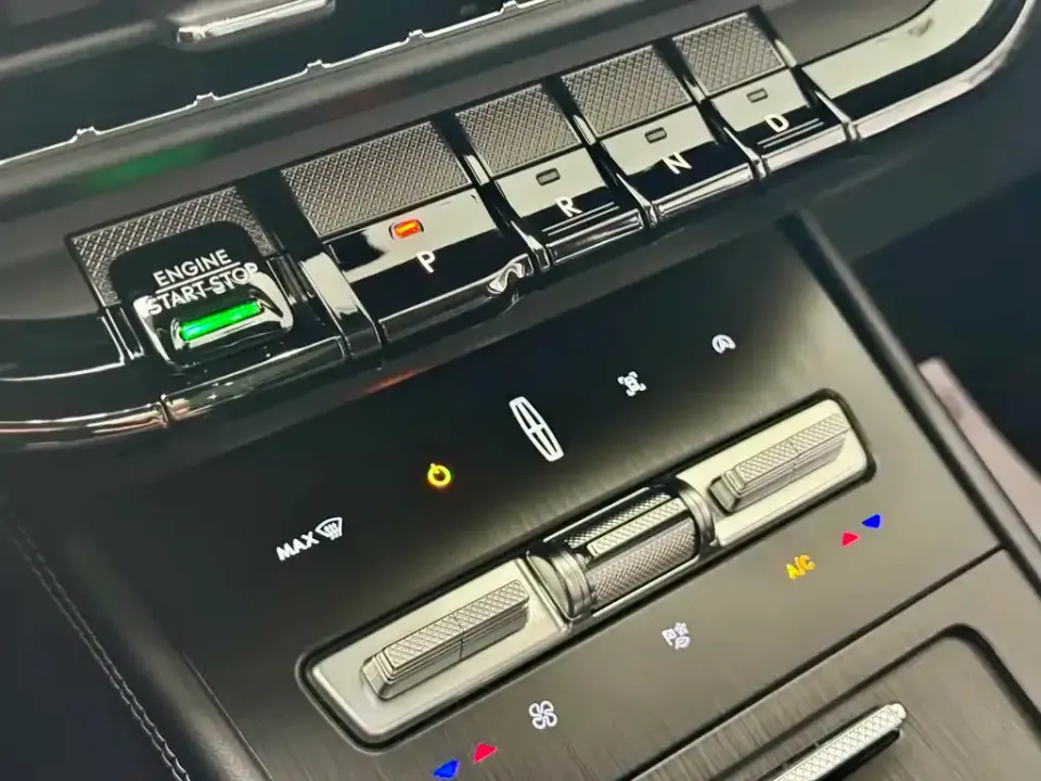 Lincoln Corsair