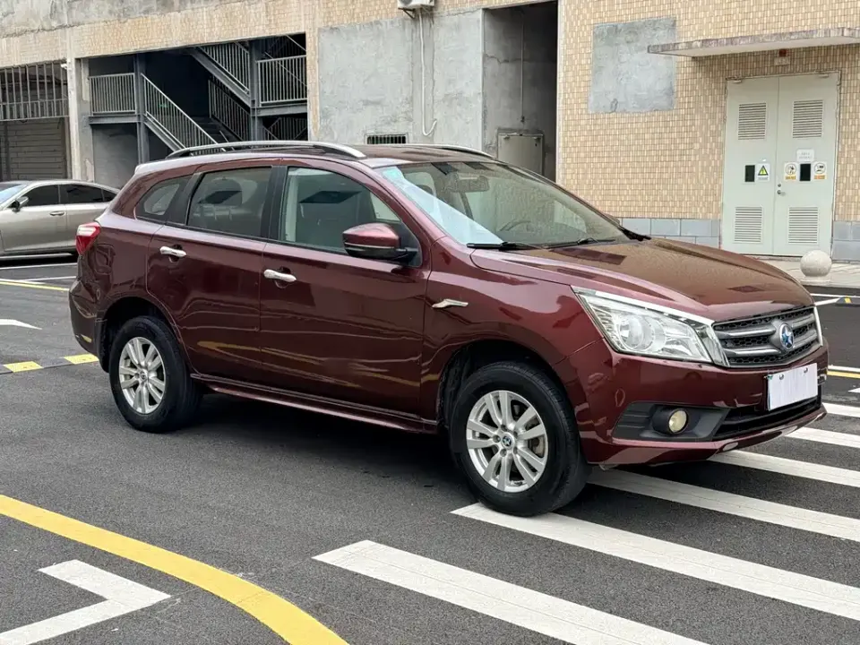 Venucia T70