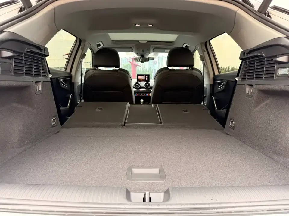 Audi Q2L