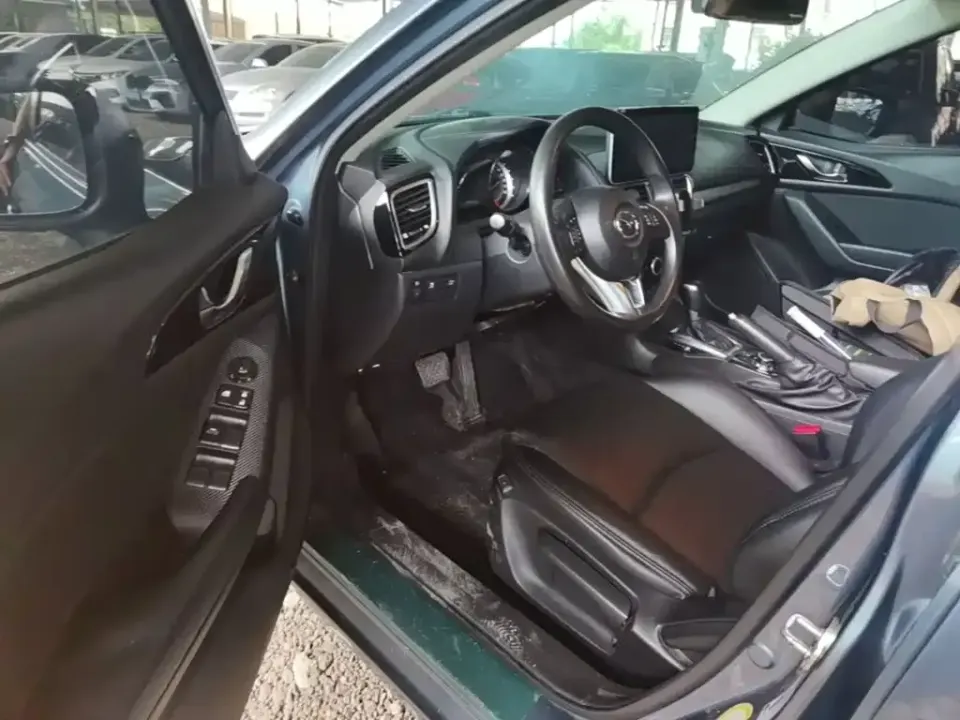 Mazda 3 Axela