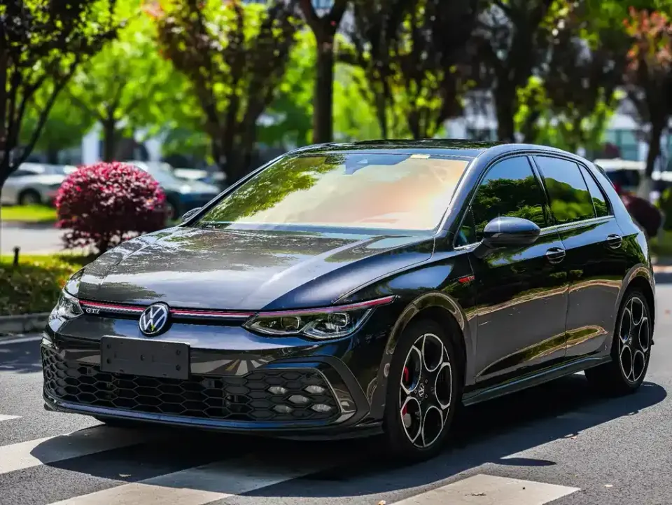 Volkswagen Golf GTI