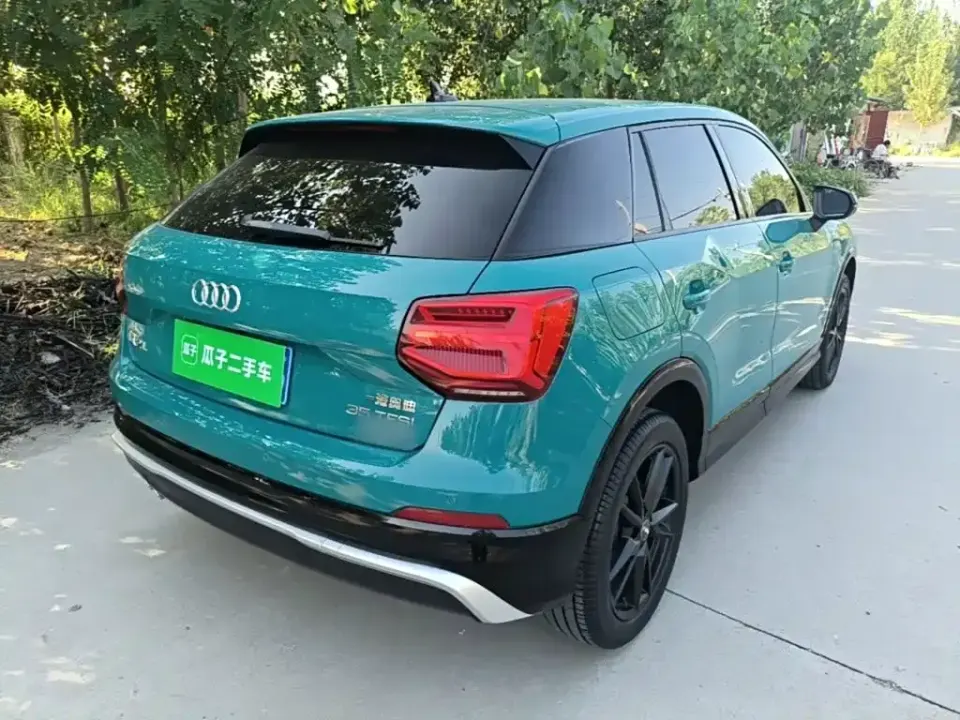 Audi Q2L
