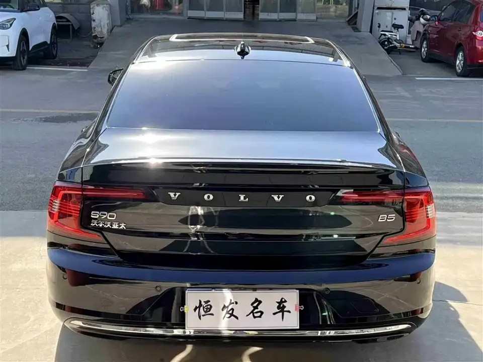 Volvo S90