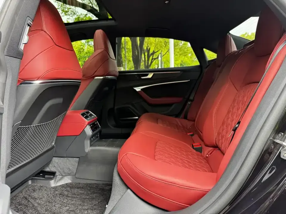 Audi A7L