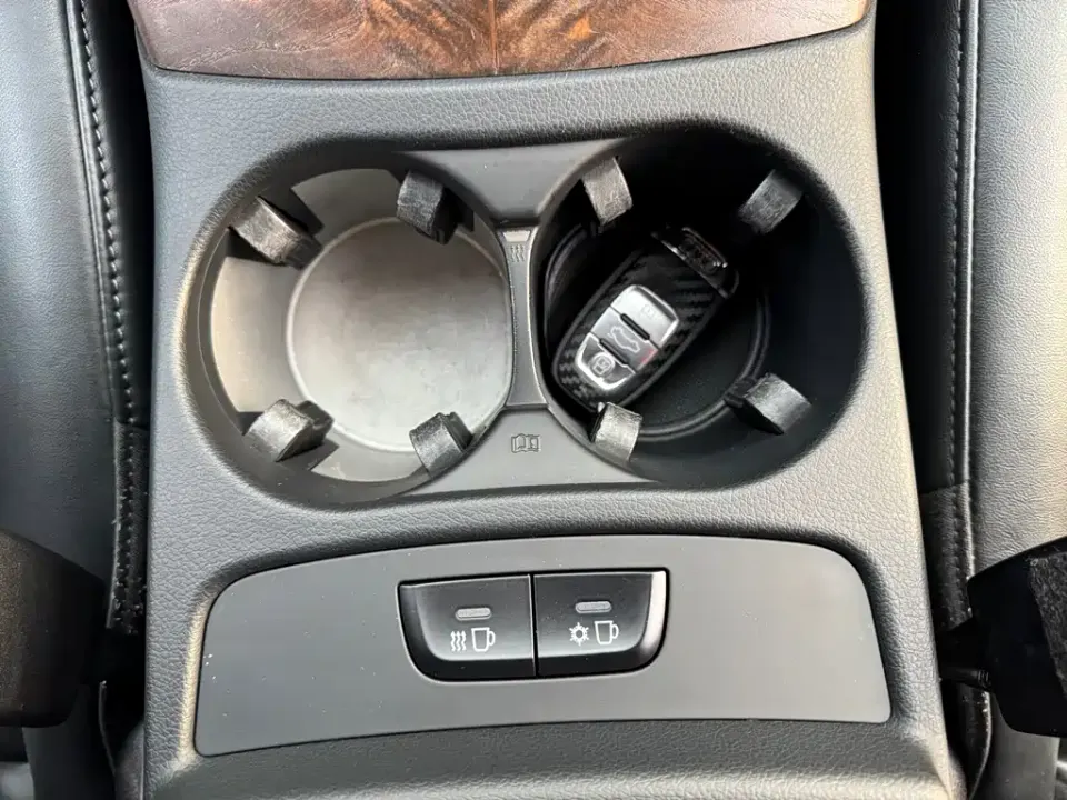 Audi Q5 (Import)