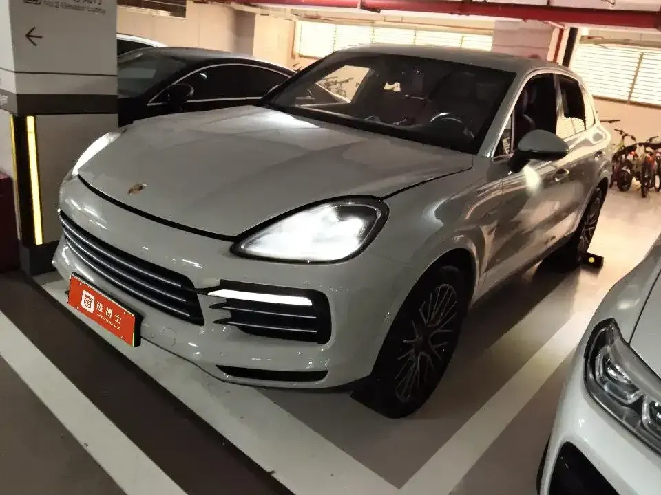 Porsche Cayenne Hybrid