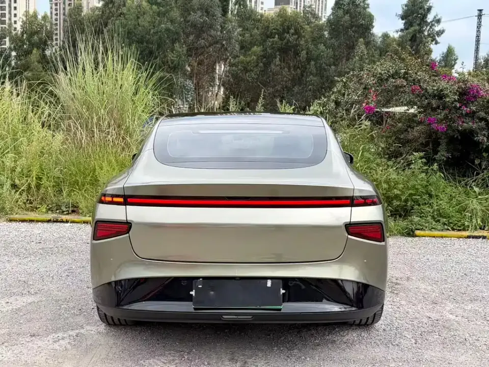 Xpeng P7