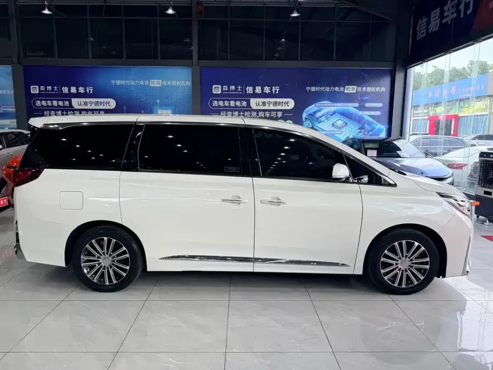 GAC Trumpchi M8