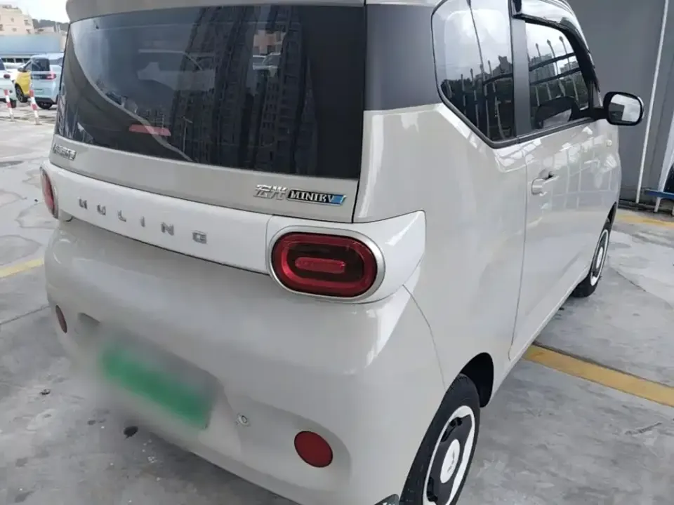 Wuling MINIEV
