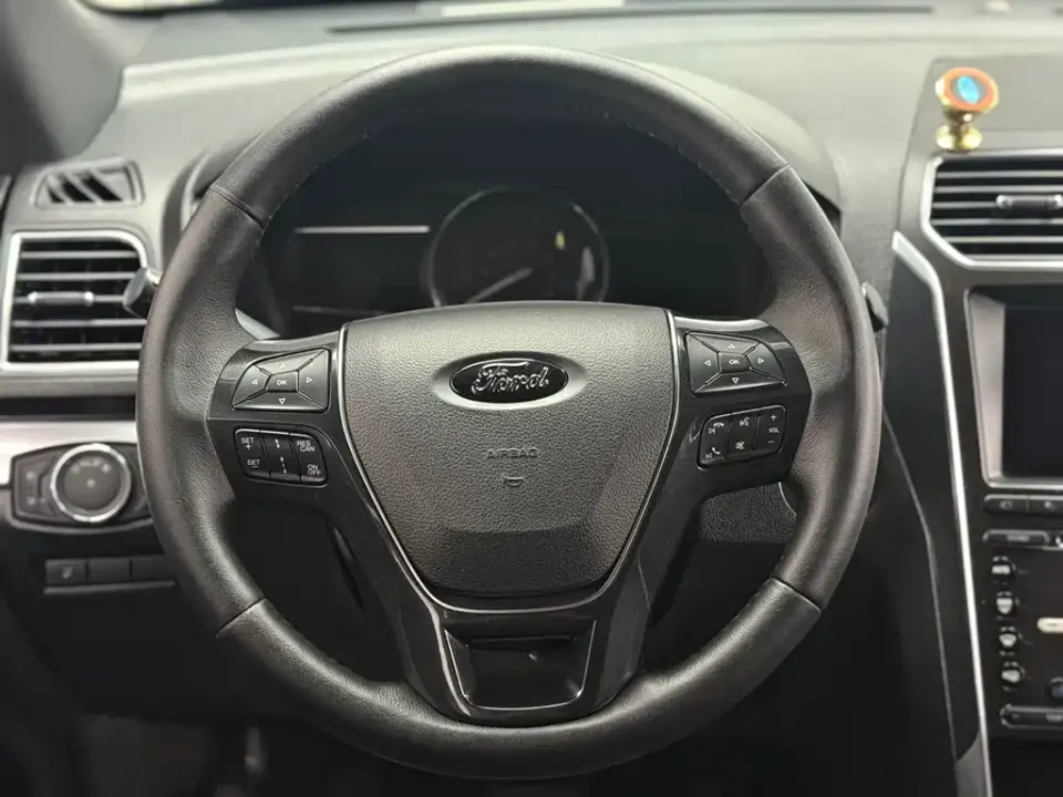 Ford Explorer (Import)