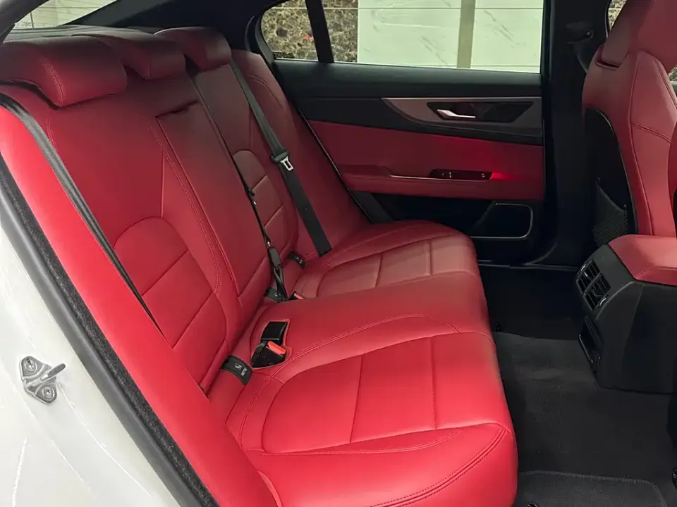 Jaguar XEL