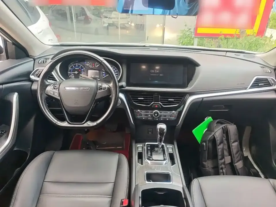 Venucia T90