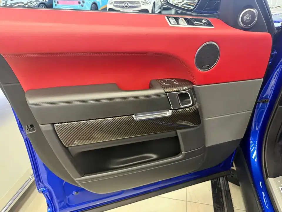Land Rover Sport