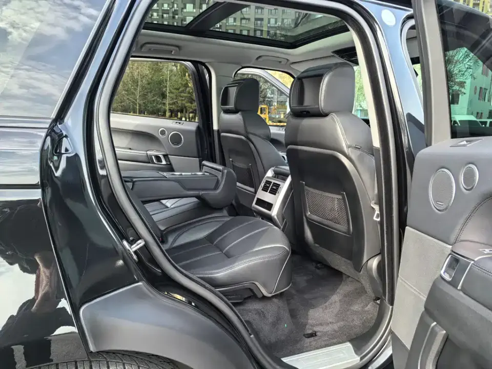 Land Rover Sport