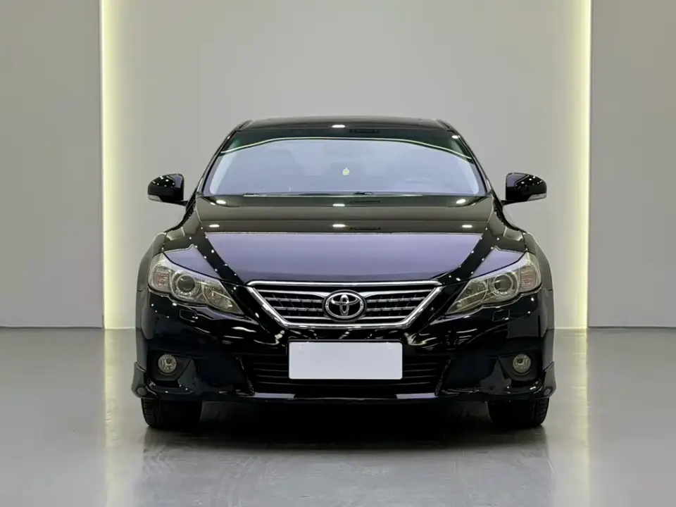 Toyota Reiz