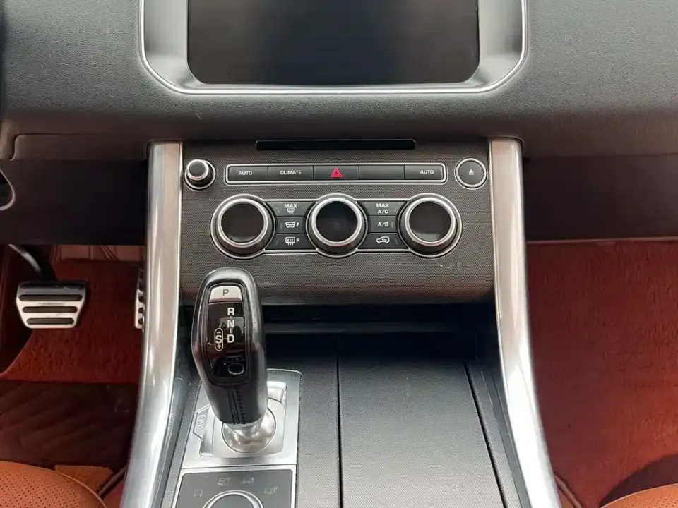 Land Rover Sport