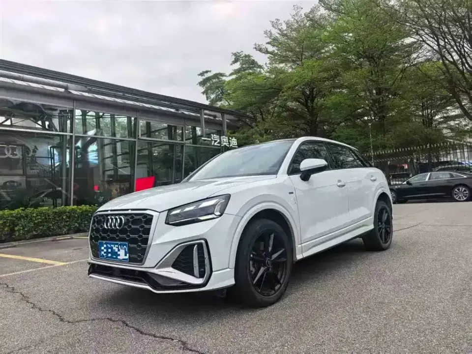 Audi Q2L