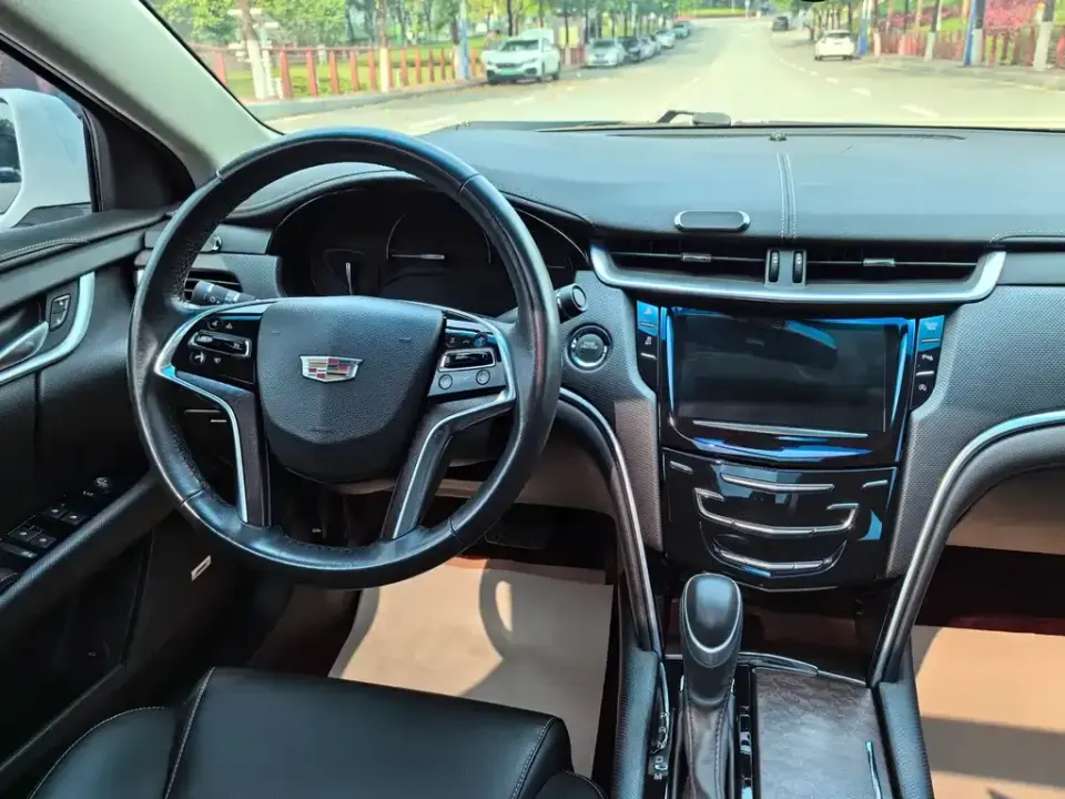 Cadillac XTS