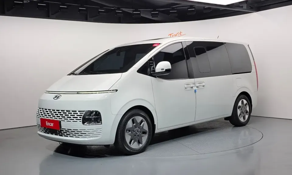 Hyundai Staria