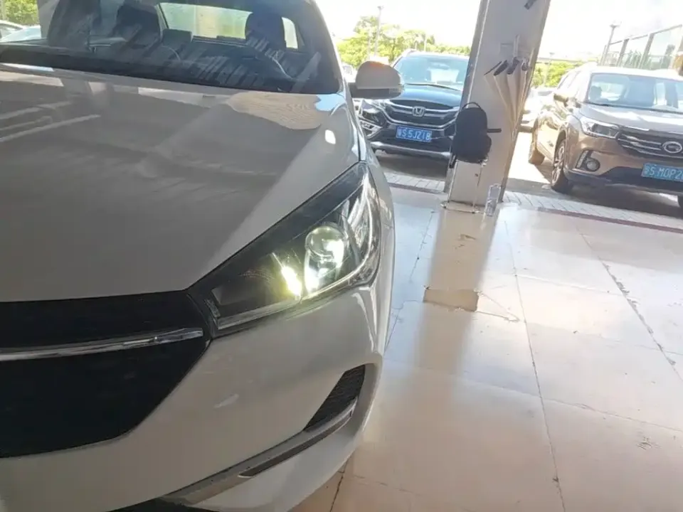 Chery Arrizo 5