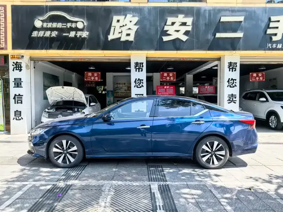 Nissan Teana