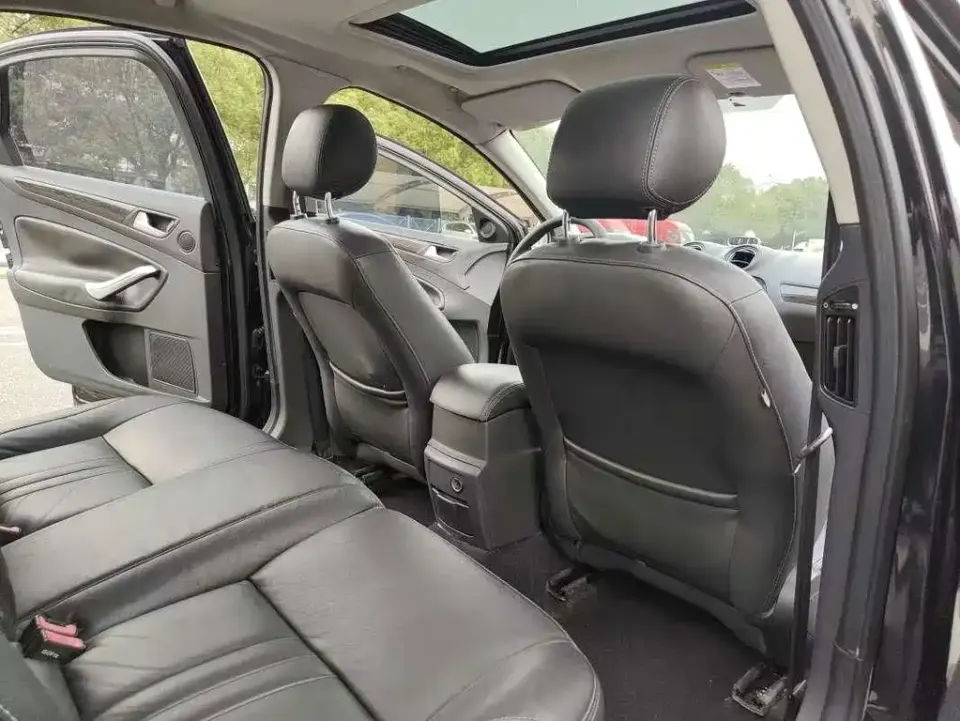 Ford Mondeo Zhisheng