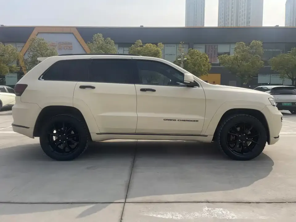 Jeep Grand Cherokee (Import)