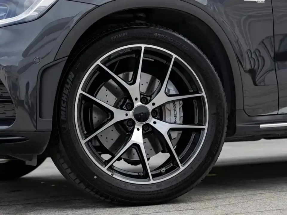 Mercedes-Benz GLC AMG