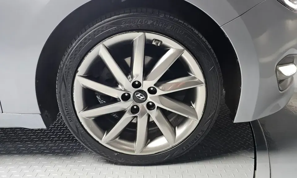 Hyundai Aslan