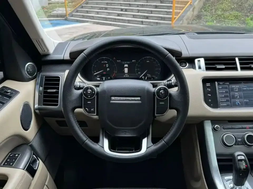 Land Rover Sport