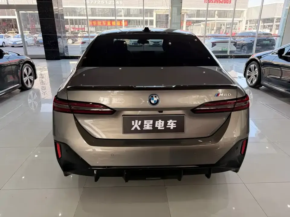 BMW i5 M60