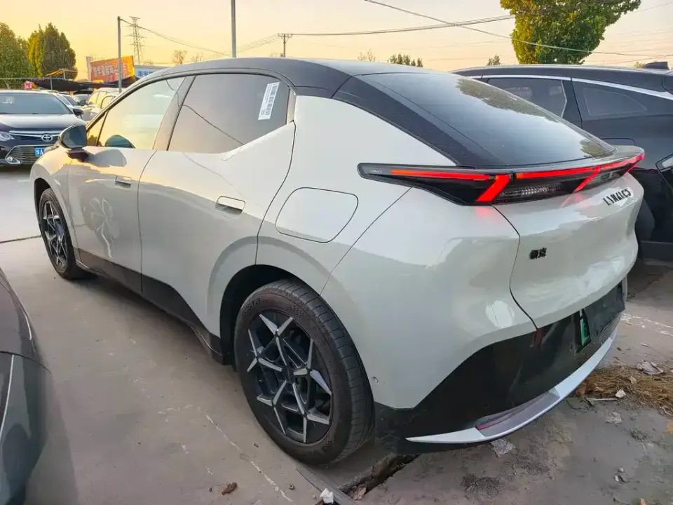 Lynk & Co 20