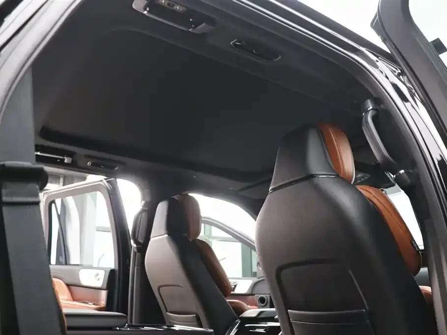 Lincoln Navigator