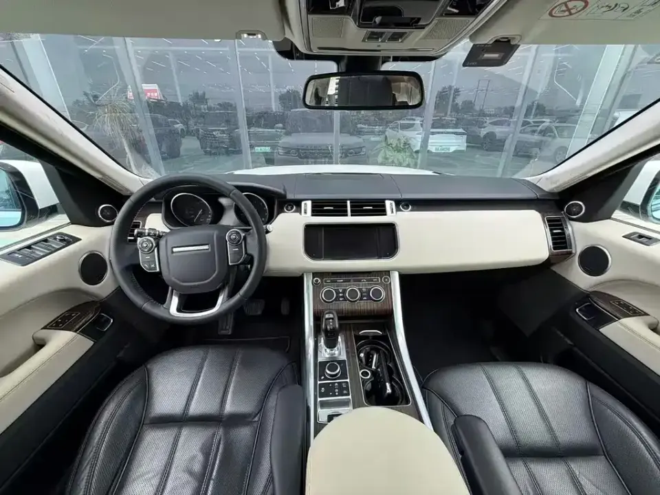Land Rover Sport