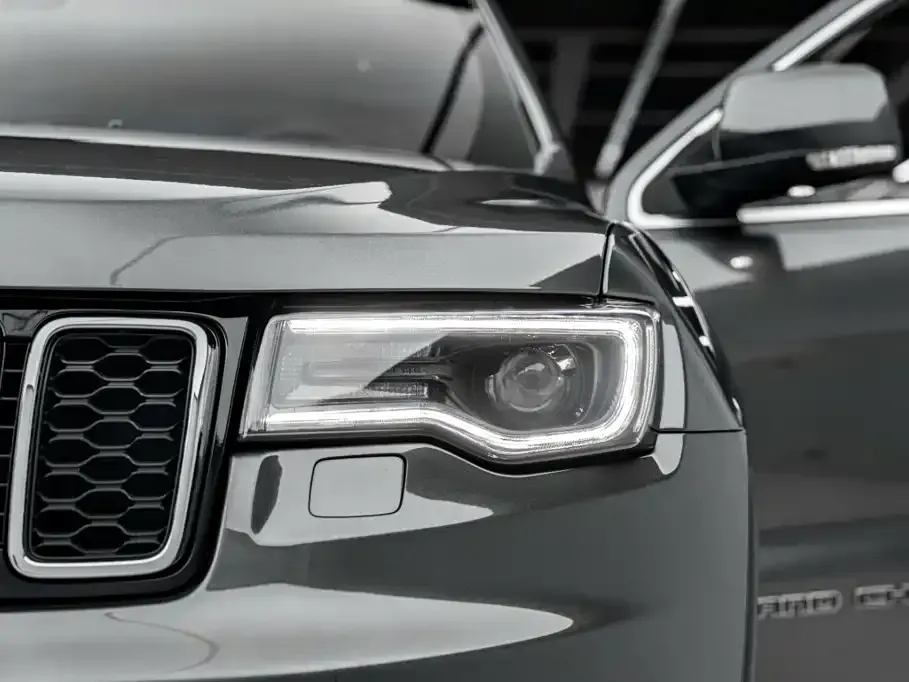 Jeep Grand Cherokee (Import)