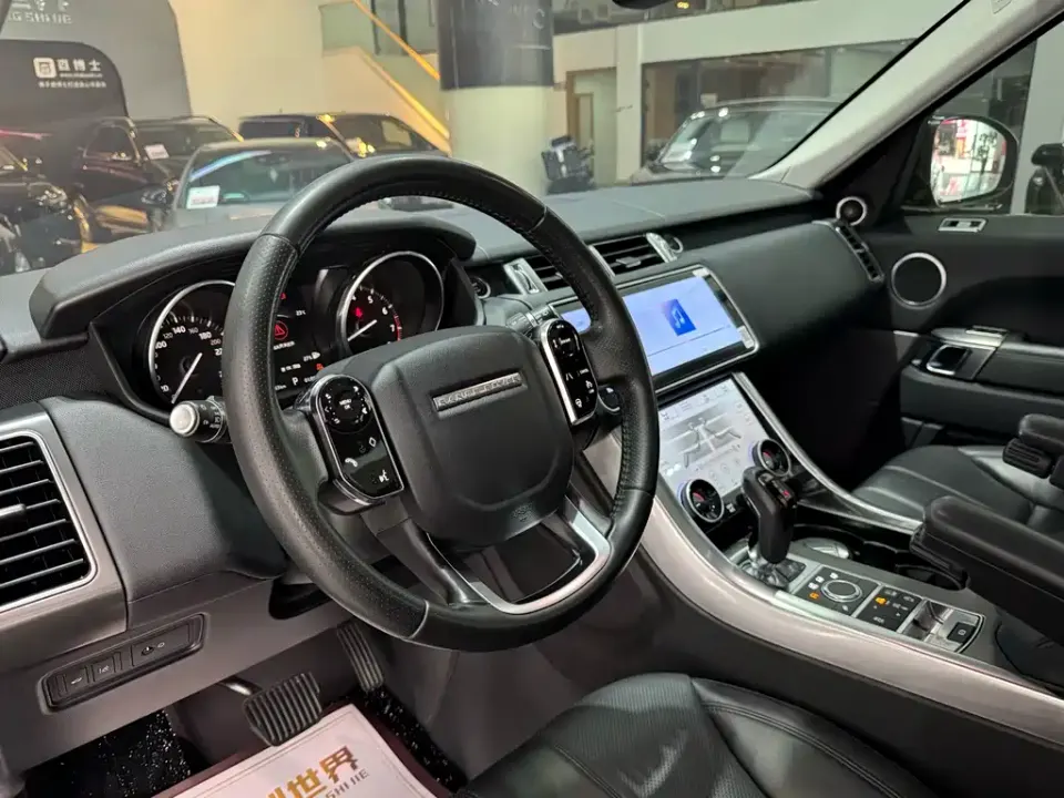 Land Rover Sport
