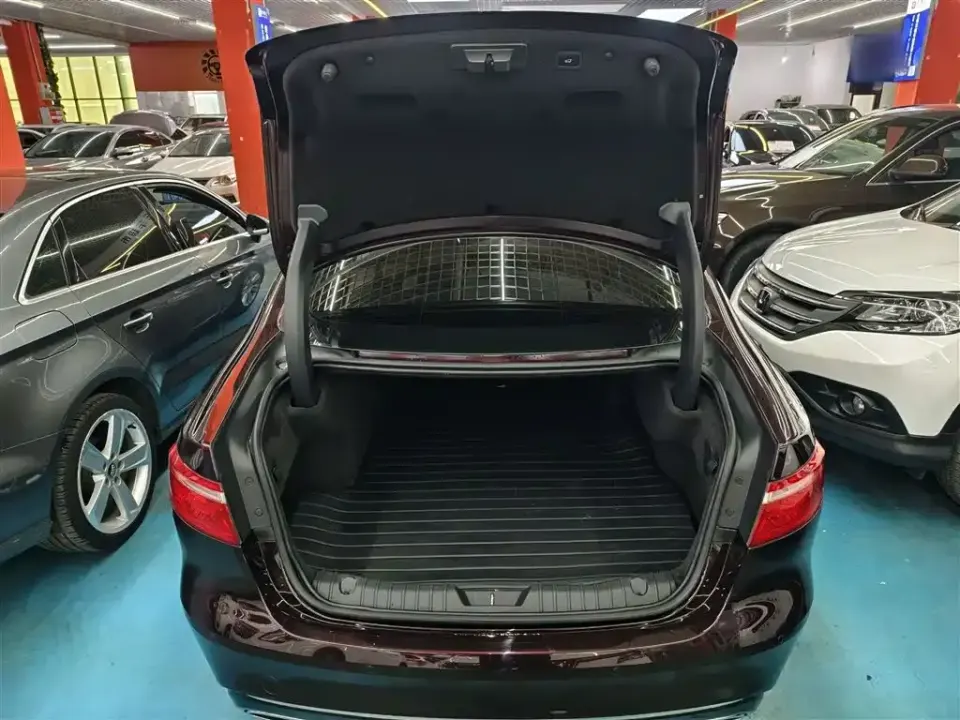 Jaguar XFL
