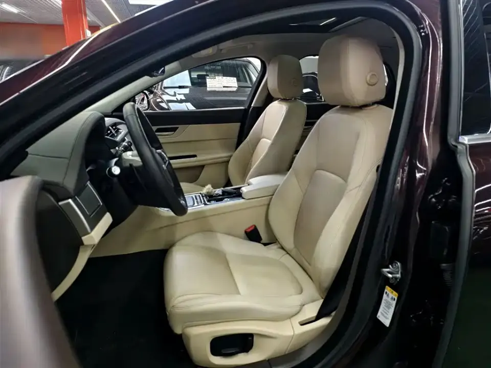 Jaguar XFL