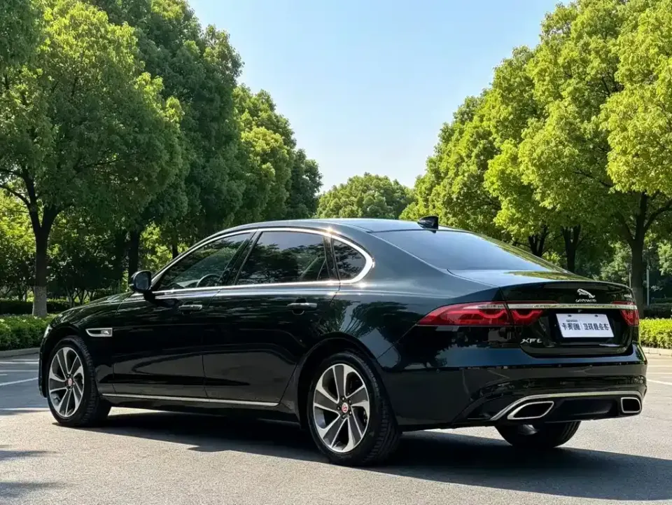Jaguar XFL