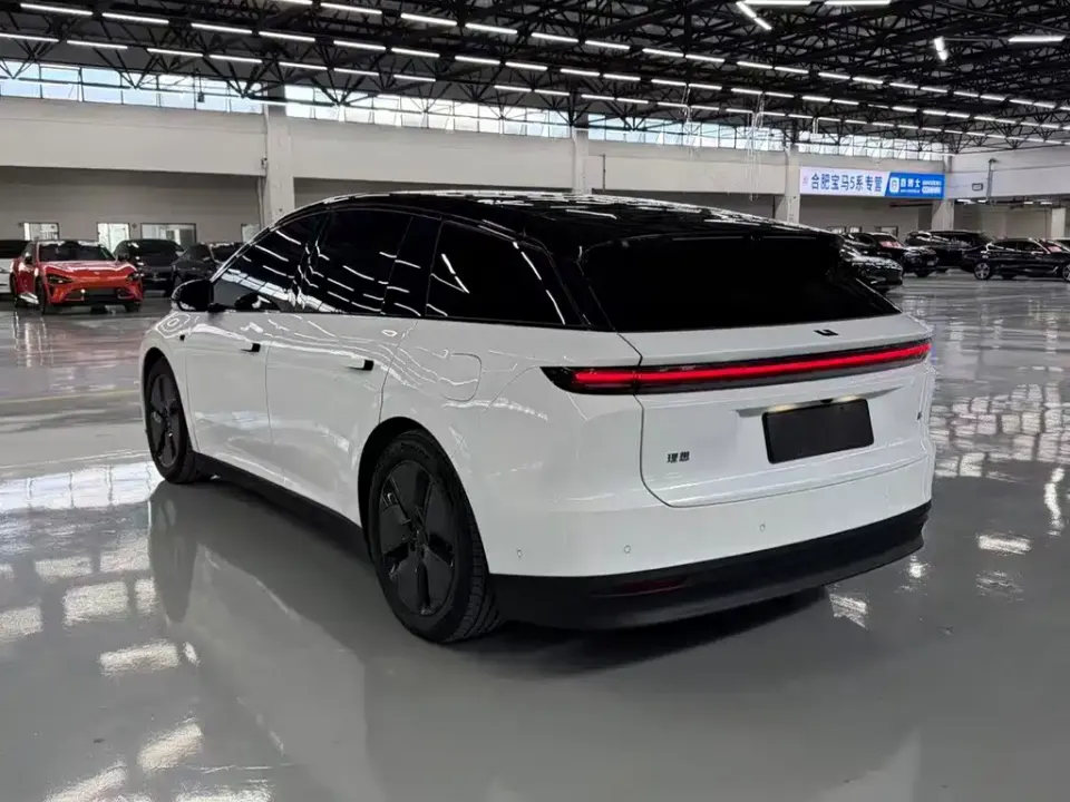 Li Li i6