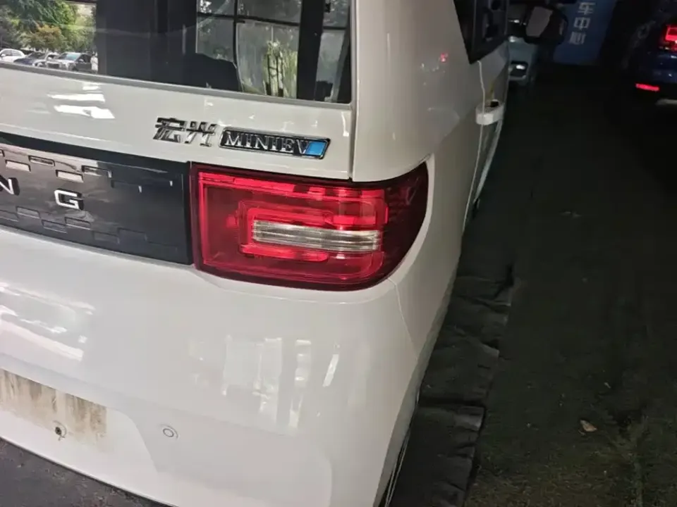 Wuling MINIEV